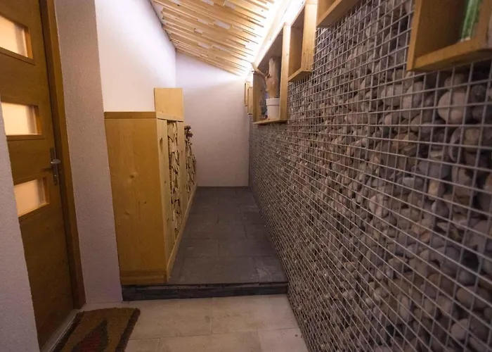 In - Zentralslowenien 43927 *